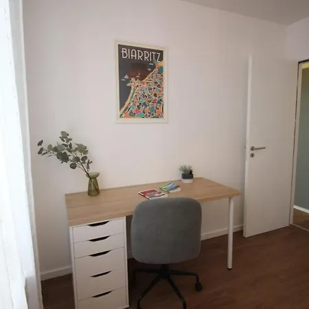 Appartement Belle Maison De Ville, T3, à Pied St Charles