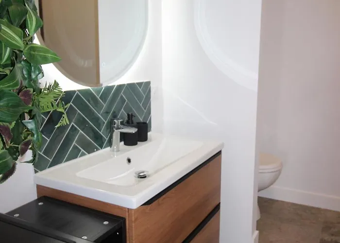 Belle Maison De Ville, T3, à Pied St Charles Appartement Biarritz